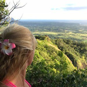 Meet your Posher, Becky